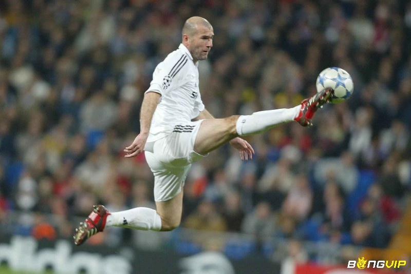 Zinedine Zidane - Đội hình xuất sắc nhất Real Madrid