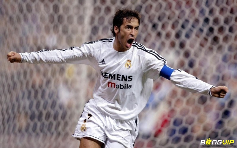 Raul Gonzalez - Đội hình xuất sắc nhất Real Madrid