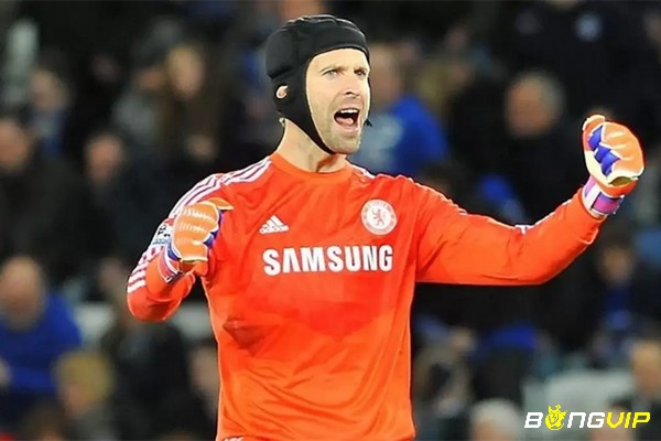 Petr Cech huyền thoại thuộc top 7 thủ môn hay nhất clb Chelsea.
