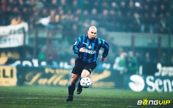 Tiền đạo hay nhất Inter Milan - CR7