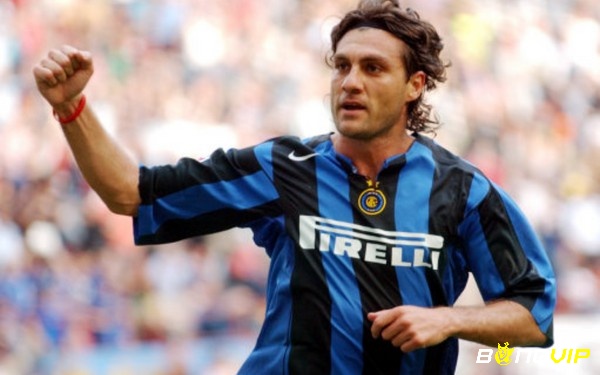 Tiền đạo hay nhất Inter Milan là chân sút Tiền đạo Christian Vieri 