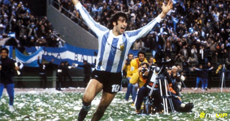 Tiểu sử Mario Kempes - Ngôi sao sáng của bóng đá Argentina
