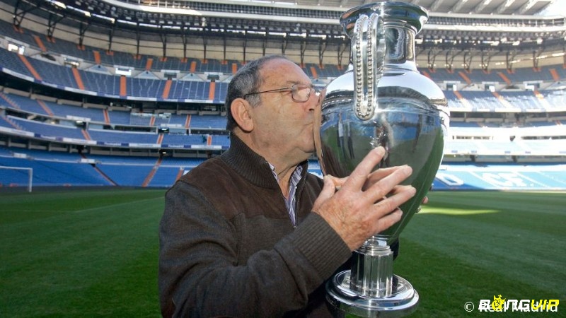 Ông dẫn dắt Real Madrid và có nhiều thành công