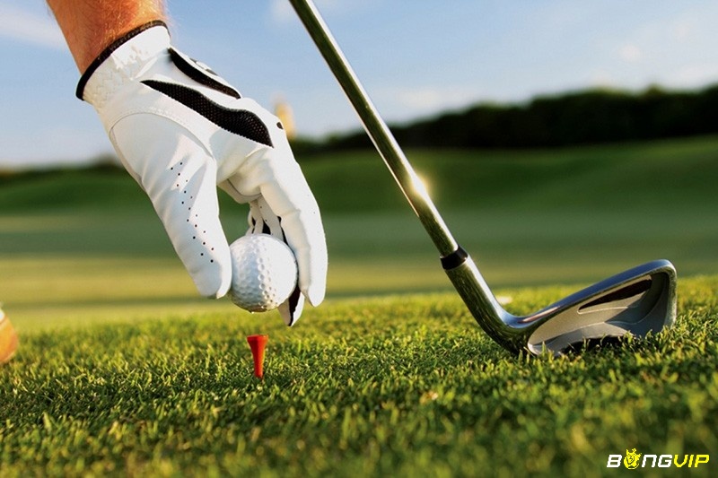 Golf “mệnh danh” là môn thể thao dành cho giới quý tộc