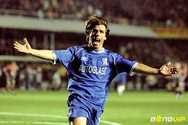 Gianfranco Zola là tiền đạo được bình chọn trong đội hình xuất sắc nhất Chelsea