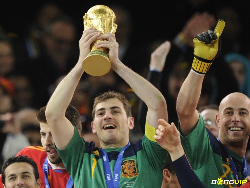 Iker Casillas đứng đầu top thủ môn hay nhất C2
