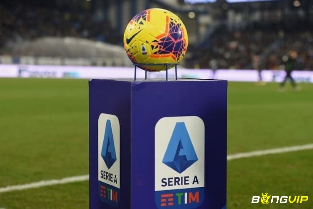 Serie A là giải bóng đá hàng đầu nước Ý thu hút nhiều người hâm mộ bóng đá