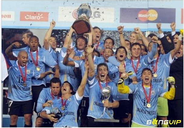 Đội tuyển vô địch Copa America nhiều nhất với 15 lần là Uruguay