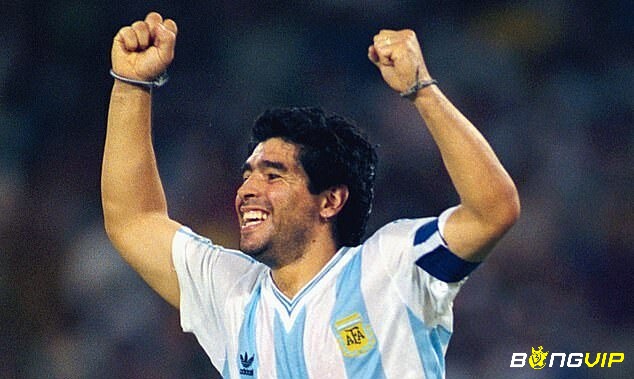 Diego Maradona từng là ngôi sao sáng giá trong lịch sử bóng đá