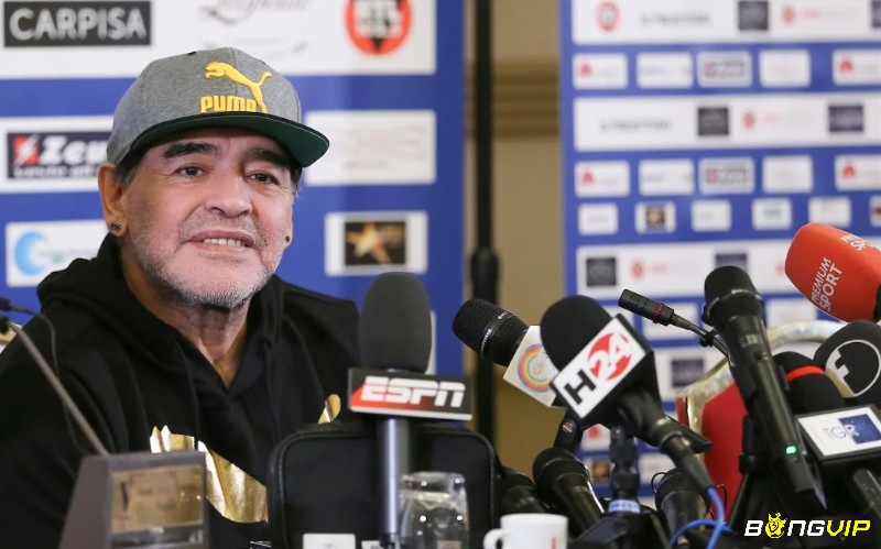 Tiểu sử Diego Maradona là huyền thoại bóng đá người Argentina
