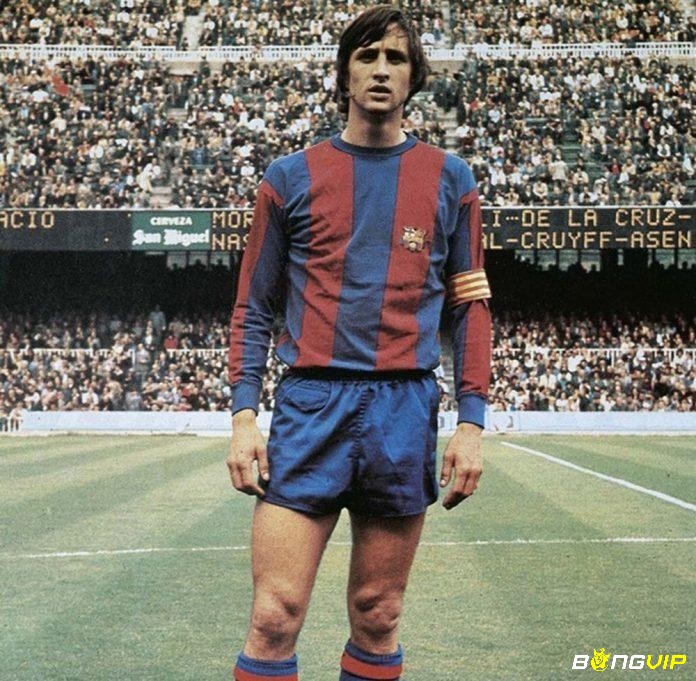 Johan Cruyff đã vẽ nên thánh đường của bóng đá Barca
