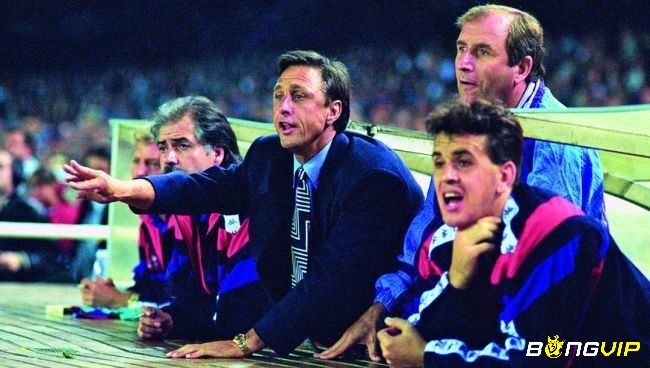 Huyền thoại Johan Cruyff và 'Dream Team' Barcelona ở thập kỷ 90