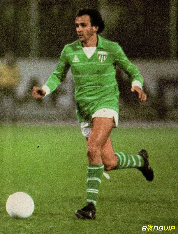 Michel Platini đã tham gia nhiều giải đấu lớn như European Cup, UEFA Cup và World Cup