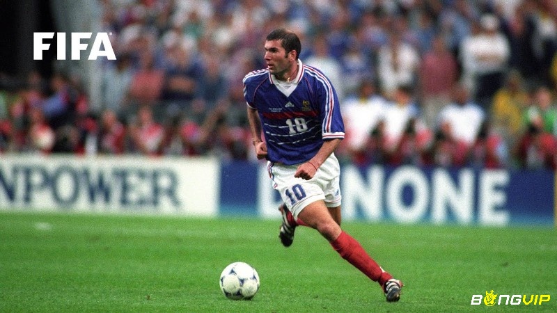 Zidane trở thành biểu tượng của bóng đá Pháp